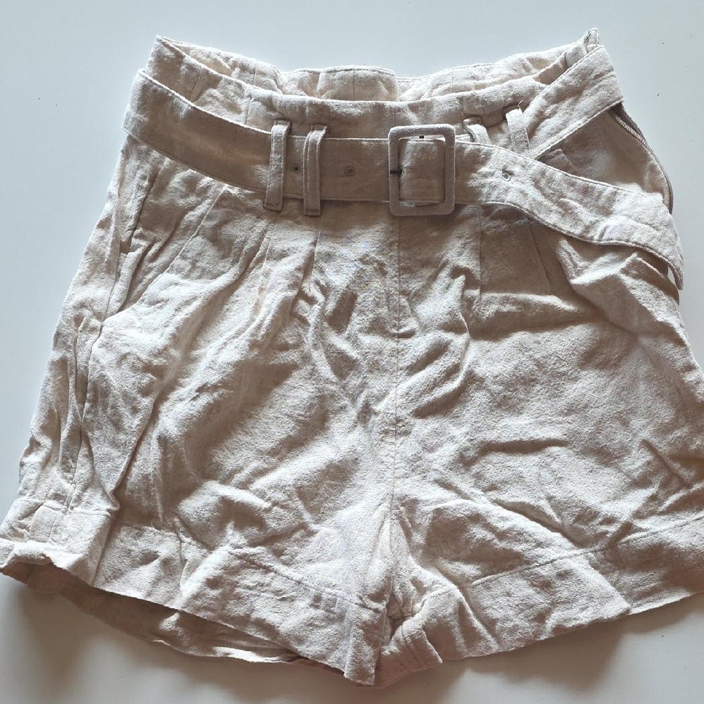 Abercrombie & Fitch High Waist Cream Shorts